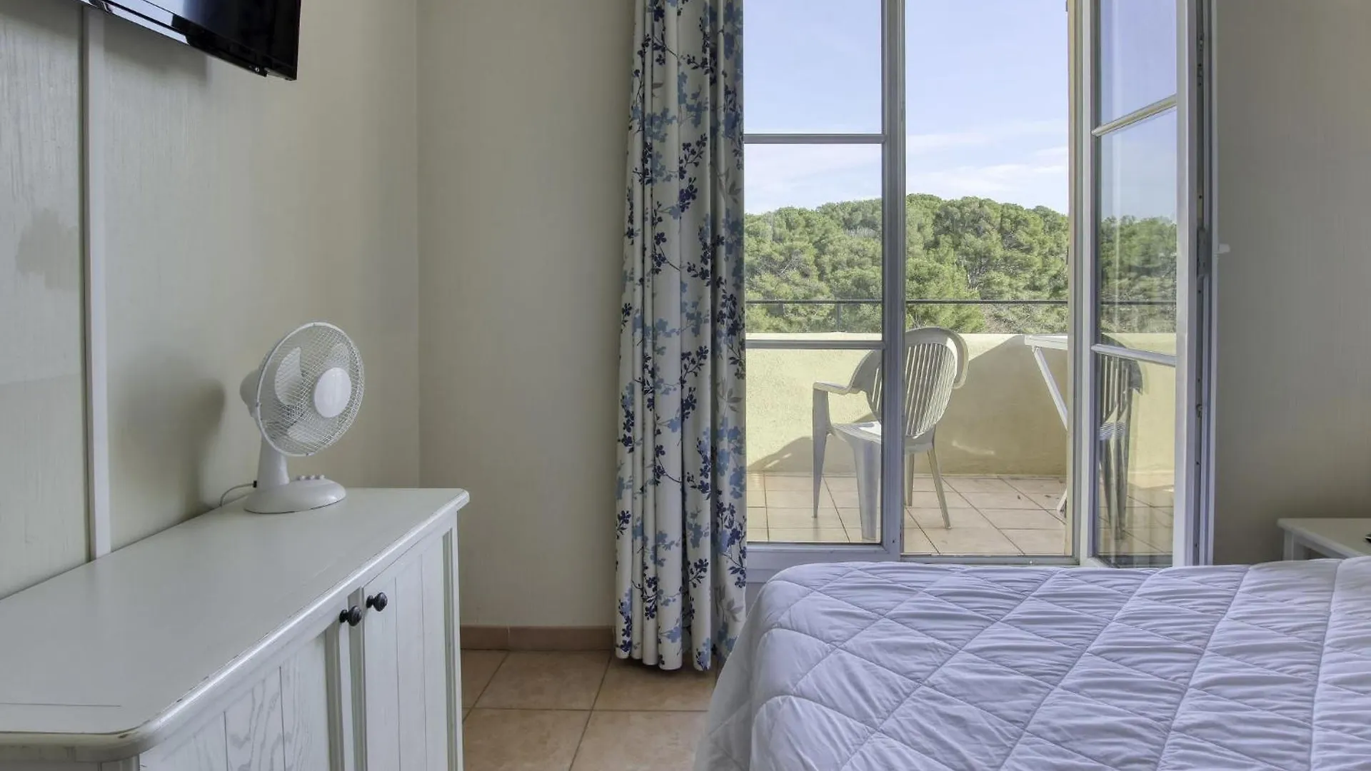 Apartment Les Rivages De Coudouliere-7 By Interhome Six-Fours-les-Plages